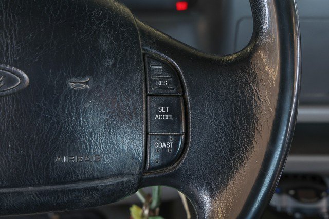 Used 1999 Ford F550 4x4 Regular Cab Super Duty image 24