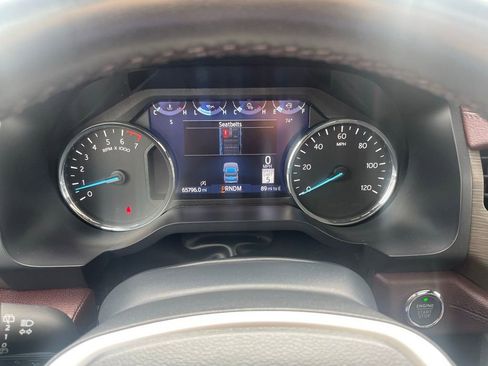 Used 2024 Ford Expedition Limited image 15