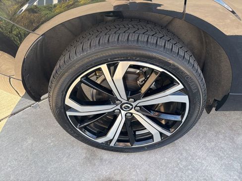 Certified 2024 Volvo XC60 T8 Ultimate w/ Protection Package Premier AWD/4WD image 15