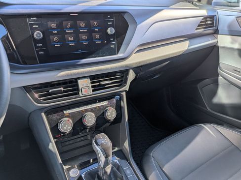 Used 2023 Volkswagen Taos SE w/ Panoramic Sunroof Package image 22