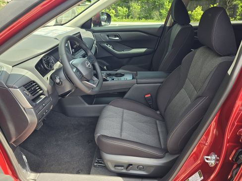 New 2026 Nissan Rogue SV FWD image 11