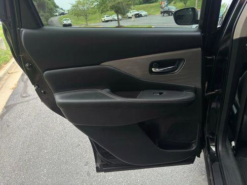 Used 2018 Nissan Murano SV image 21