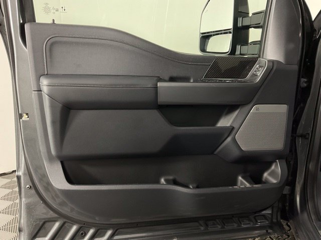 New 2026 Ford F250 Lariat w/ Black Appearance Package AWD/4WD image 12