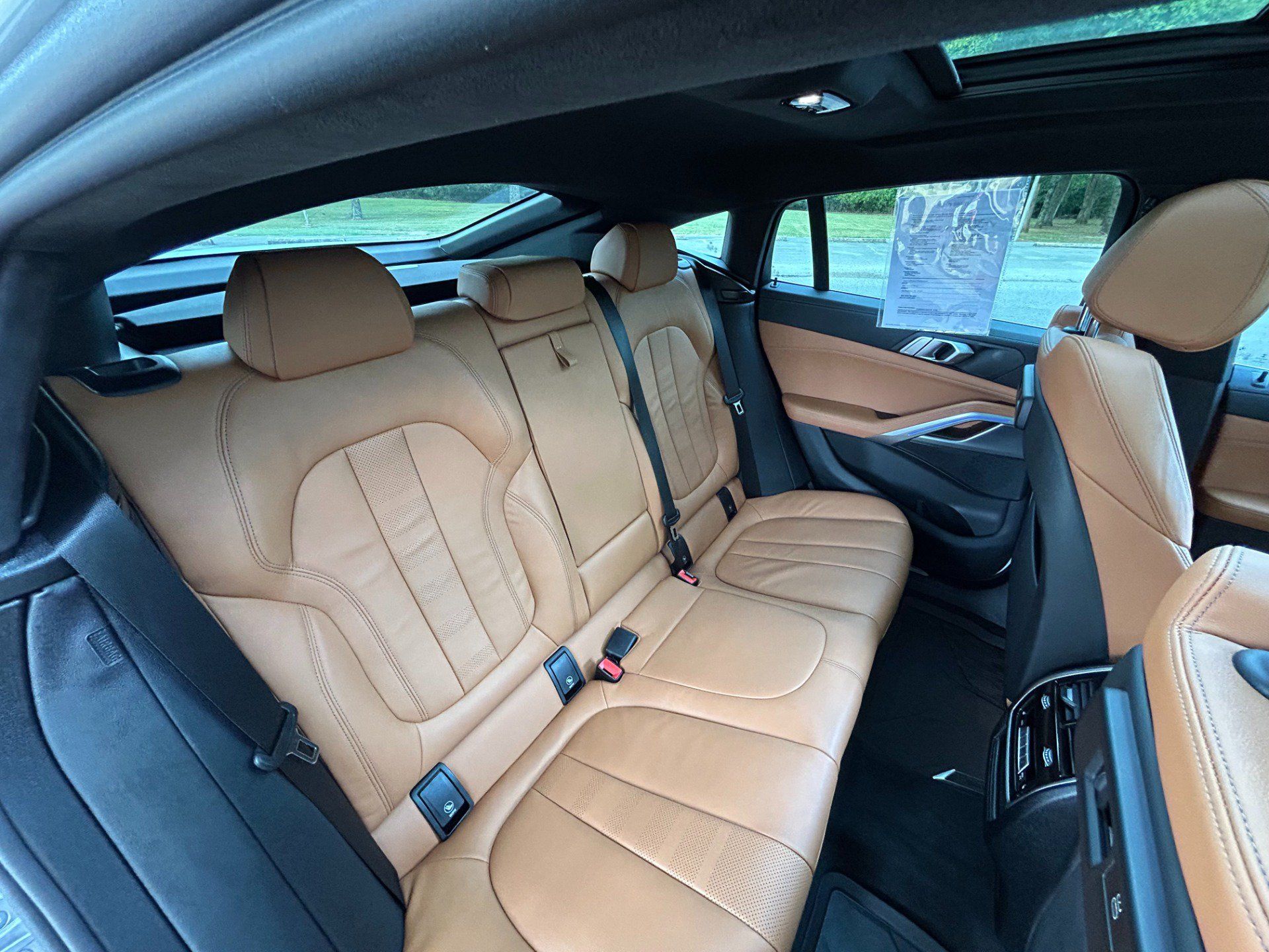 Used 2022 BMW X6 xDrive40i w/ Premium Package AWD/4WD image 17
