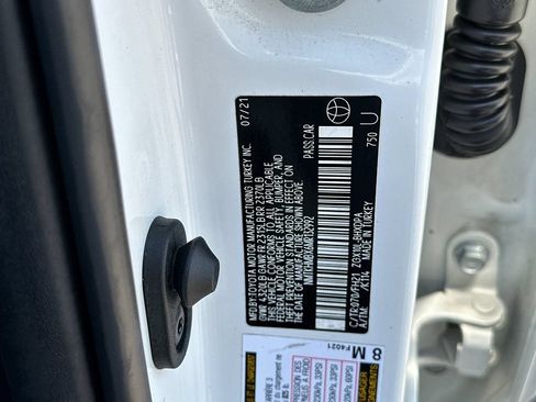 Used 2021 Toyota C-HR LE FWD image 26