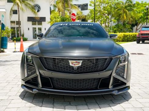 Used 2025 Cadillac CT5 V Blackwing w/ Carbon Fiber 2 Package RWD image 4