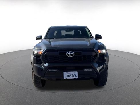 Used 2025 Toyota Tacoma TRD Off-Road image 4