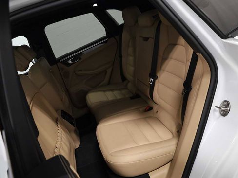 Certified 2023 Porsche Macan Turbo AWD/4WD image 35