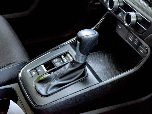 Used 2024 Honda CR-V EX image 9