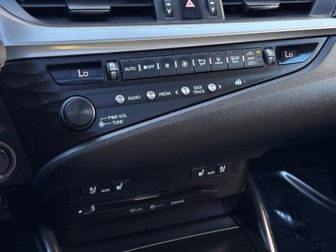 Used 2019 Lexus ES 350 Premium w/ Premium Package image 21