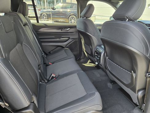 New 2026 Jeep Grand Cherokee L 2WD image 31