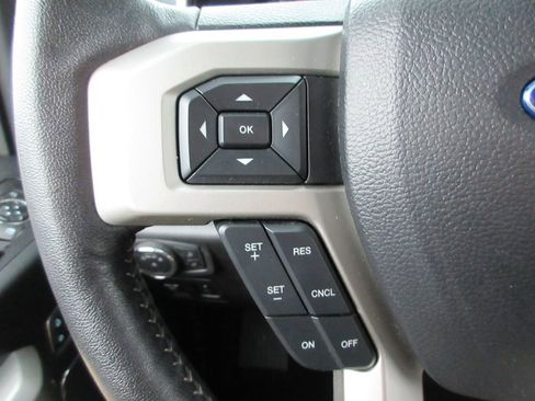Used 2019 Ford F150 Lariat w/ Trailer Tow Package AWD/4WD image 27