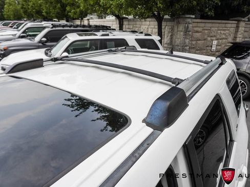 Used 2021 Toyota 4Runner SR5 Premium w/ Moonroof Package AWD/4WD image 4
