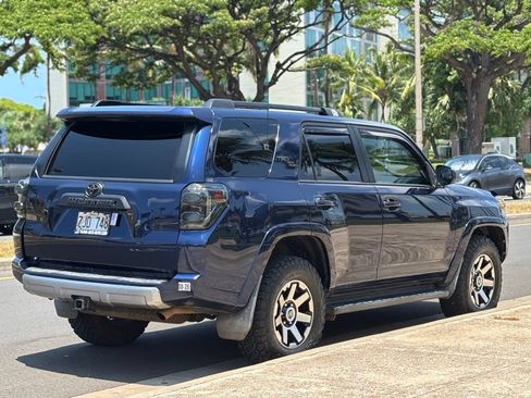 Used 2019 Toyota 4Runner TRD Off-Road AWD/4WD image 5