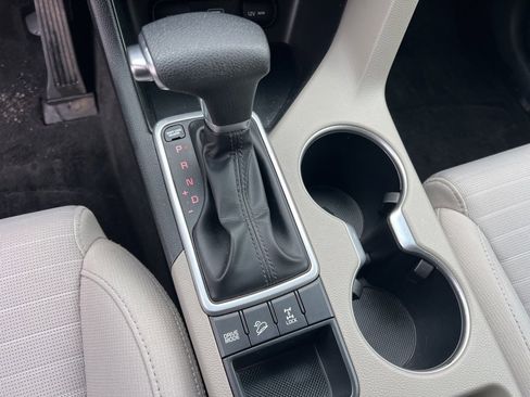 Used 2020 Kia Sportage LX w/ LX Popular Package image 17