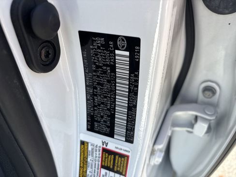 Used 2020 Toyota Avalon XLE w/ Moonroof Package image 24