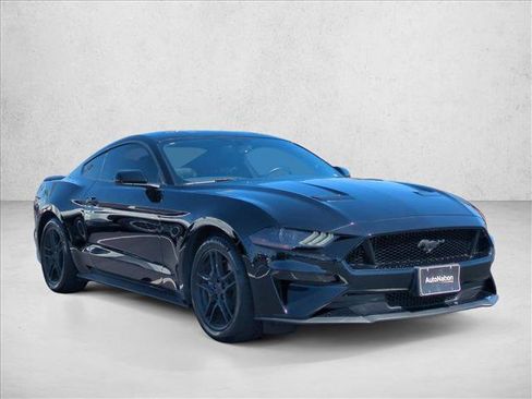 Used 2019 Ford Mustang GT Premium RWD image 3