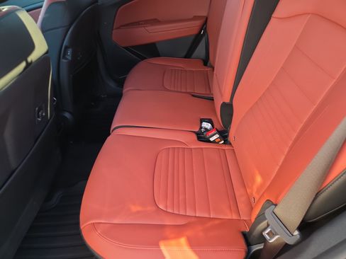 New 2026 Kia Sportage SX image 6