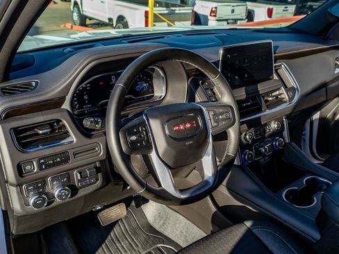 Used 2023 GMC Yukon SLE w/ Max Trailering Package image 16