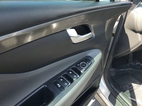 Certified 2023 Hyundai Santa Fe SE FWD image 15