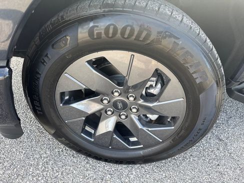 Used 2025 Ford F150 Lightning Flash AWD/4WD image 27