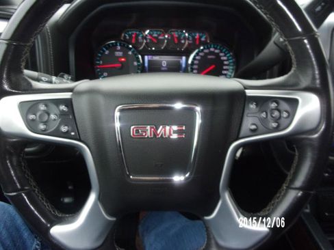 Used 2018 GMC Sierra 1500 SLT image 21