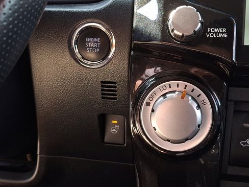 Used 2024 Toyota 4Runner TRD Off-Road Premium image 26