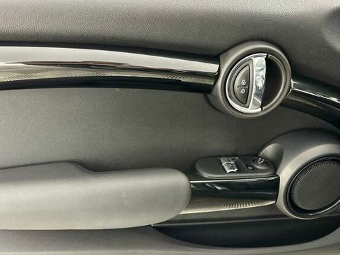 Used 2018 MINI Cooper S image 11