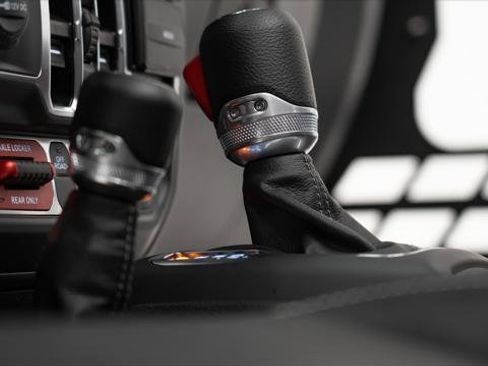 Used 2024 Jeep Wrangler Unlimited Sport image 17