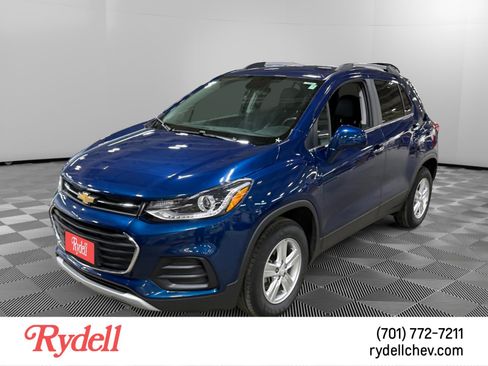Used 2020 Chevrolet Trax LT w/ LT Convenience Package image 1