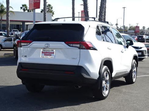 Certified 2022 Toyota RAV4 XLE w/ Convenience Package FWD image 12