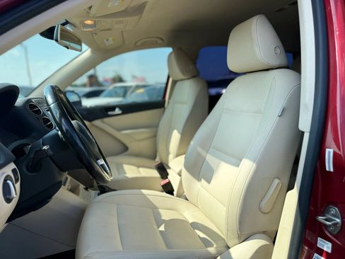 Used 2016 Volkswagen Tiguan S FWD image 13