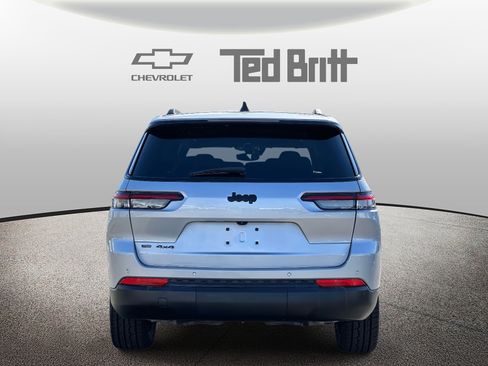 Used 2022 Jeep Grand Cherokee L Laredo image 5