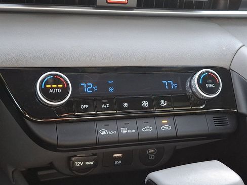 Used 2025 Hyundai Elantra Sport image 15