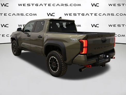 Used 2025 Toyota Tacoma TRD Off-Road image 42