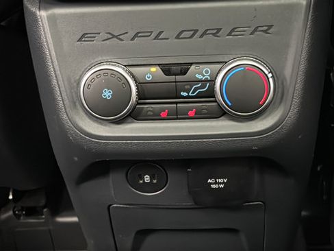 Used 2025 Ford Explorer ST-Line w/ Premium Package AWD/4WD image 45