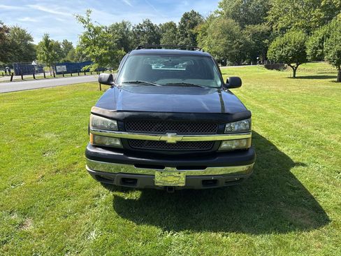 Used 2004 Chevrolet Avalanche 4x4 image 8