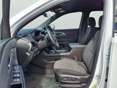 Used 2023 Chevrolet Traverse LT AWD/4WD image 14