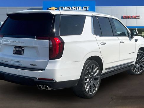 Used 2025 GMC Yukon Denali Ultimate AWD/4WD image 6