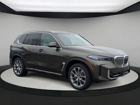 Used 2026 BMW X5 xDrive40i w/ Executive Package AWD/4WD image 2