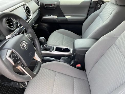 Used 2023 Toyota Tacoma SR5 AWD/4WD image 17