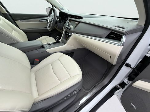 Used 2023 Cadillac XT5 Premium Luxury w/ LPO, Floor Liner Package AWD/4WD image 20