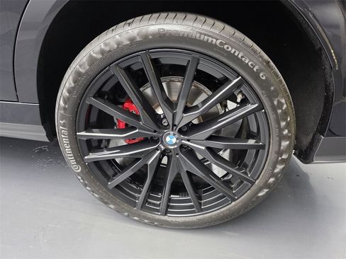 Used 2024 BMW X6 xDrive40i w/ Premium Package image 18
