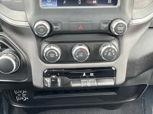 Used 2024 RAM 2500 Big Horn w/ Bed Utility Group image 5