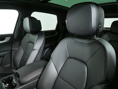 New 2026 Porsche Cayenne AWD/4WD image 5