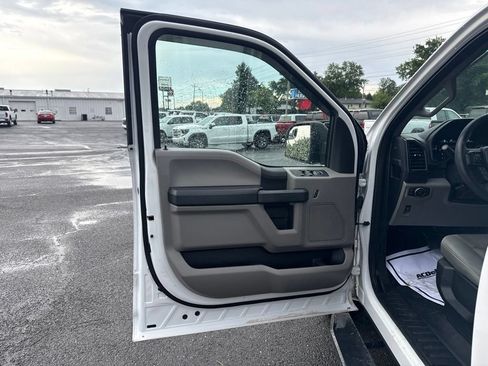 Used 2018 Ford F150 XL w/ Equipment Group 101A Mid AWD/4WD image 15