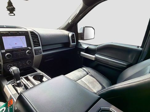 Used 2020 Ford F150 Lariat w/ Equipment Group 502A Luxury AWD/4WD image 25