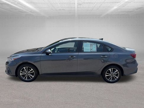 Used 2024 Kia Forte LXS FWD image 3