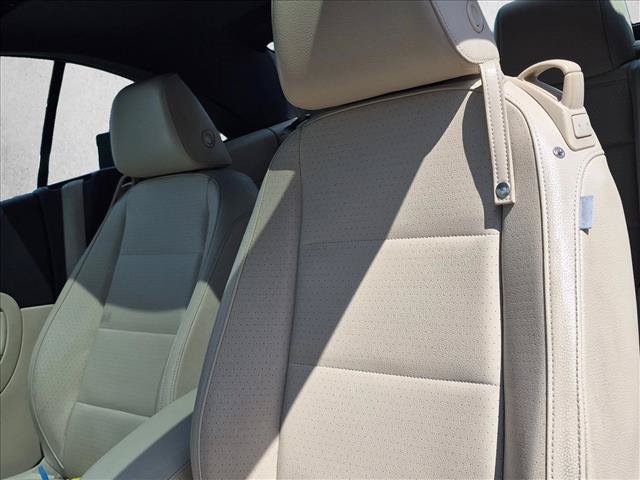Used 2013 Volkswagen Eos Komfort FWD image 10