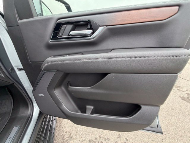 New 2026 GMC Yukon Denali w/ LPO, Floor Liner Package AWD/4WD image 21